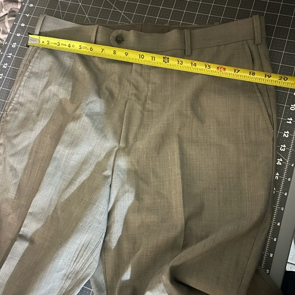 Men's Elegant Charcoal Dress Pants - Picture 5 of 6